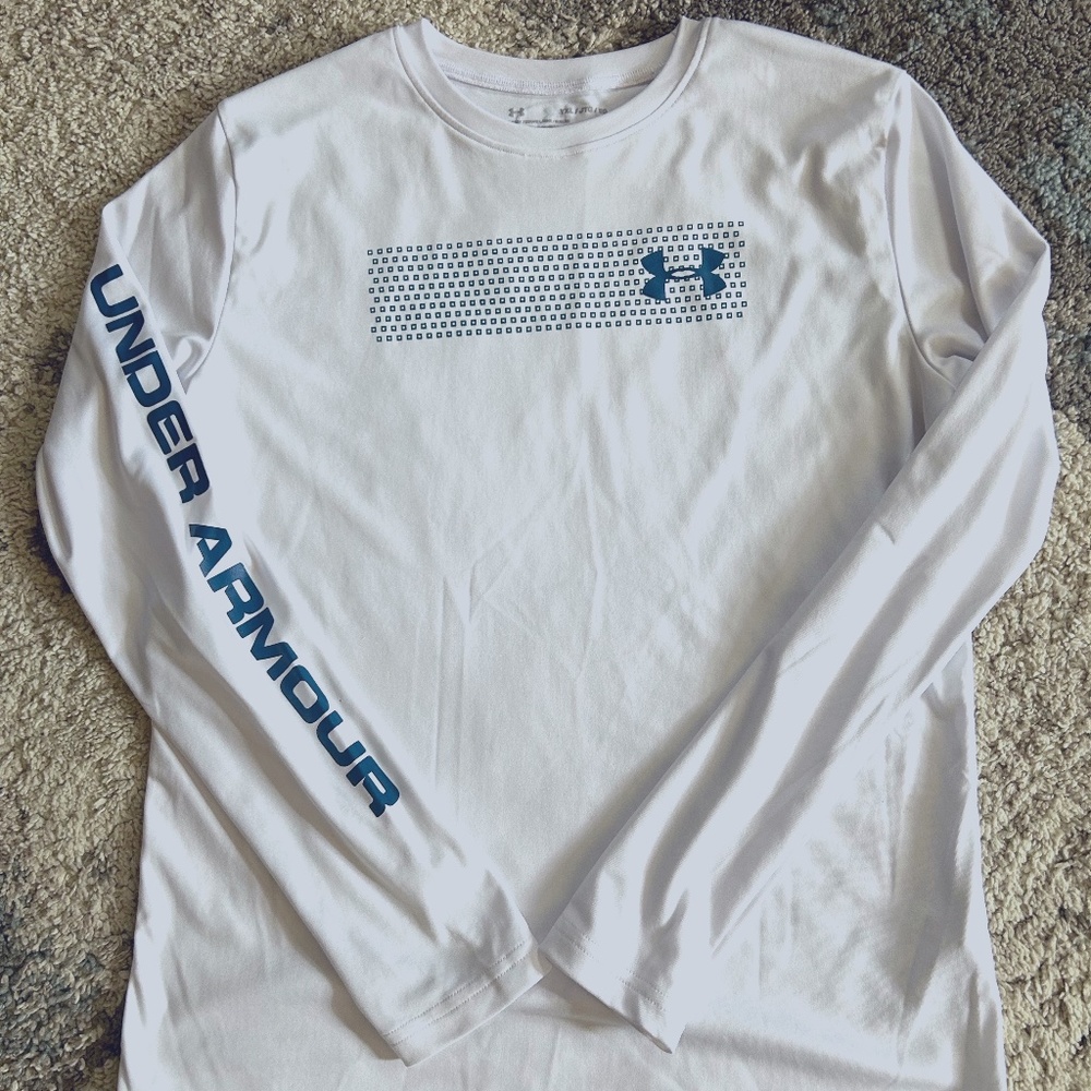 Under Armour boys youth XL, long sleeve shirt